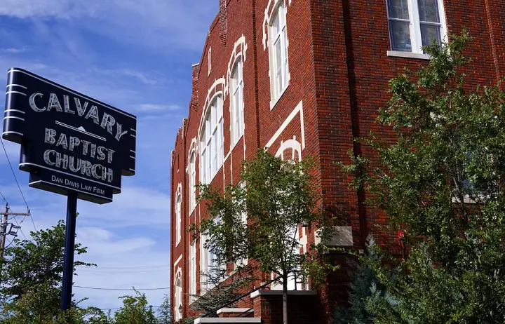 Calvary Baptist Church at 2nd and Walnut Streets in Oklahoma City