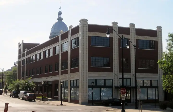 The Jennings Ford Automobile Dealership building on South 4th Street