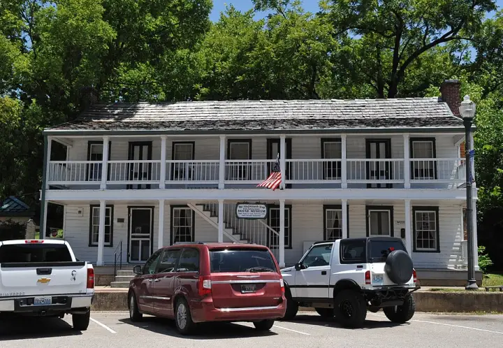 The Old Stagecoach Stop on the town square in Waynesville, Missouri