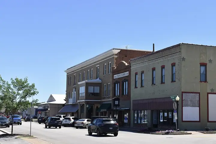 Main Street in downtown Sullivan, Missouri