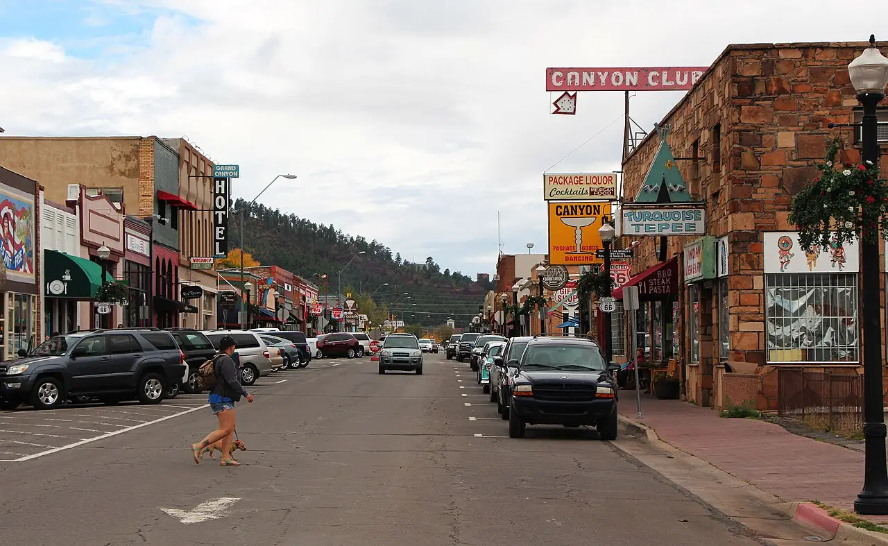 Looking west down Route 66 from 1st Street in downtown Williams